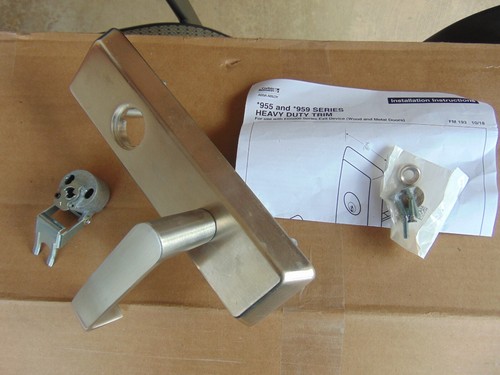 Corbin russwin panic lever - ,